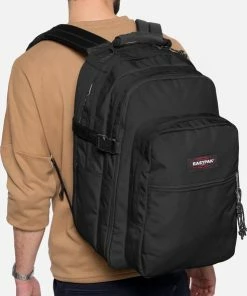 Kopen ✨ Eastpak - Tutor - Rugzak - 39 Liter - Black 🎉 -ACROPAQ Shop 492x840 5