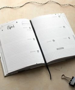 Flash-uitverkoop 🔥 HEE Goodies Agenda 2023 Volwassenen A5 Jaaragenda 2023 Weekagenda Zwart Wit (groot: Halve A4) 🛒 -ACROPAQ Shop 550x395 2