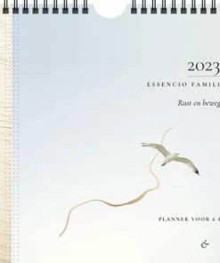 Beste recensies van โ Essencio Familieplanner 2023 - Gezinsplanner - Citaten En Quotes - Reflectievragen - Schrijfruimte Voor 6 Personen - A4 - Kalender - Weekplanner - Natuur - Cover: Blauw En Zand โ๏ธ