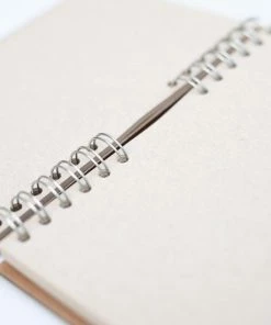 Beste deal 😀 KOMONI - Duurzaam Houten Schetsboek - Gerecycled Papier - Navulbaar - A5 - Blanco - Zwarte Wolf ✔️ -ACROPAQ Shop 550x550 53