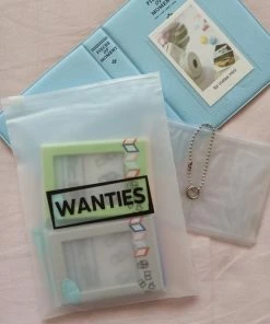 Nieuw 🔥 Wanties Instax Mini 6-in-1 Fotoalbum Set | 65-vaks Fotoalbum + 4 Magnetische Fotolijstjes + Fotohanger | Geschikt Voor (o.a.): Fujifilm Instax Mini 7s / 8 / 9 / 11 / Evo / 25 / 90 / Link / SP-2 / Liplay / Film Polaroid | Fotoboek Foto Album Fotoslinger 😉 -ACROPAQ Shop 550x718