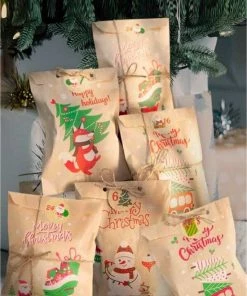 Beste Pirce 🥰 BeautyFit Kerst Verpakking - 24 Stuks - Kerst Doos - Cadeau Verpakking - Zakjes - Cadeauzakjes Kerst - Kerstzakjes - Kerstdozen - Kersttas - Kerstcadeau - Kerstcadeautjes Klein - Black Friday 2022 Deals - Schoencadeautjes 😀 -ACROPAQ Shop 550x731